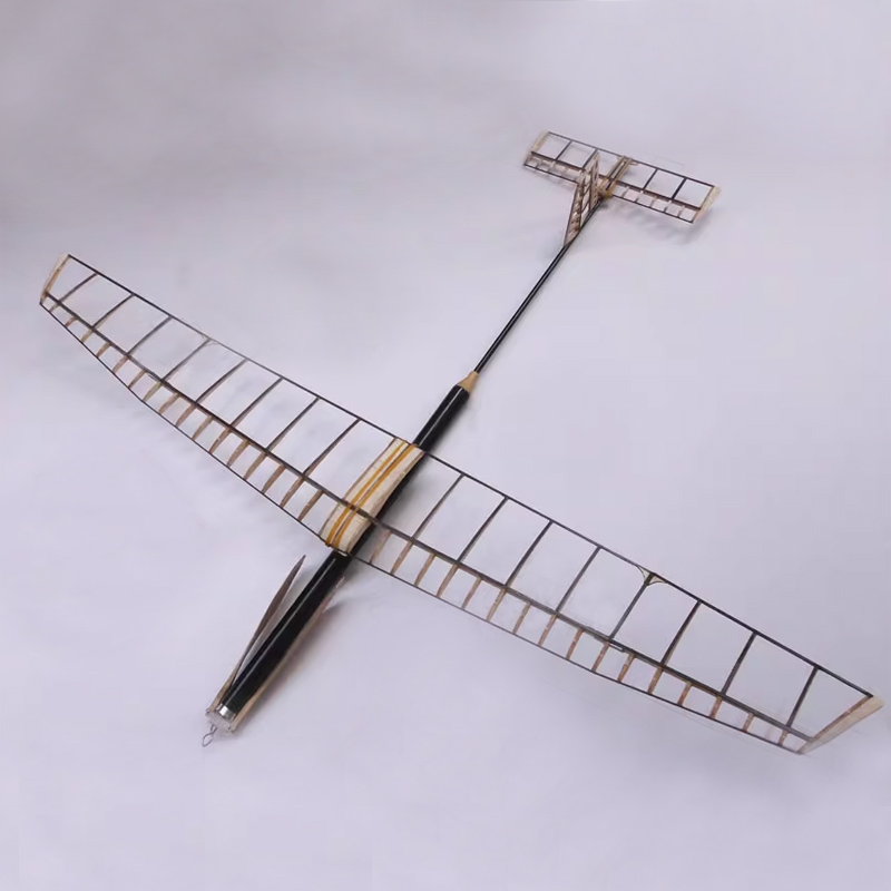 Model Kit Competition - 1 zestaw rozpiętość skrzydeł 645mm jasne